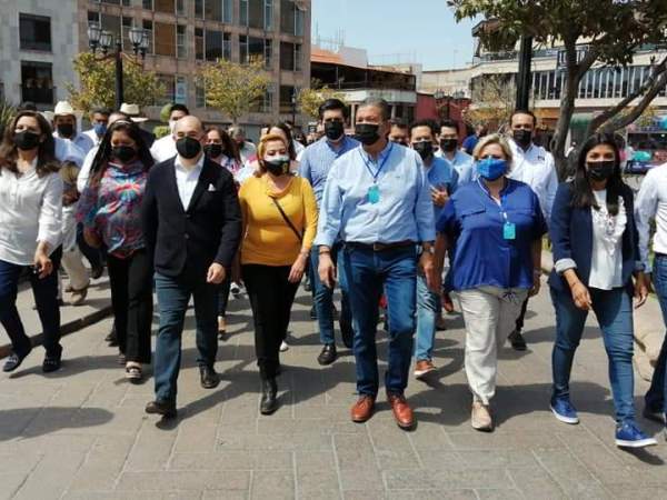 MÓNICA Y OCTAVIO SEGUIRÁN SU CAMPAÑA PESE A LA&nbsp;DELINCUENCIA