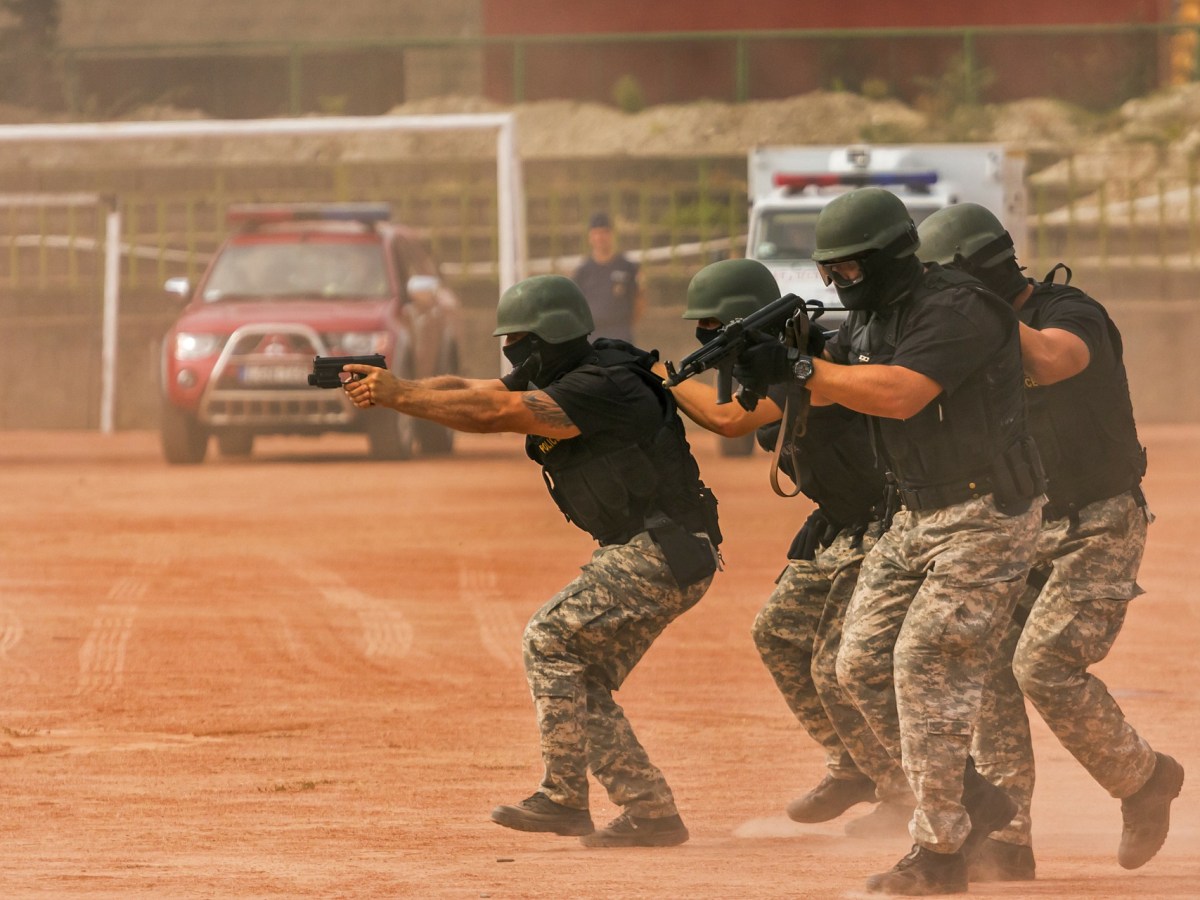 DE MENTIR A LA ESTRATEGIA FALLIDA EN SEGURIDAD. HOY SOMOS UN PAÍS&nbsp;MILITARIZADO
