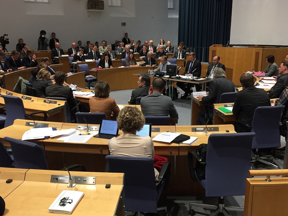 QUITAR PLURIS UN RETROCESO, ESCONDE SU INTENCIÓN&nbsp;DICTATORIAL