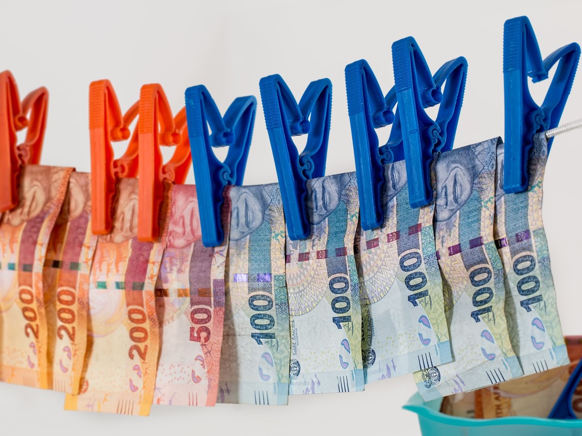 ABRAZOS NO BALAZOS O VOTOS Y&nbsp;RECURSOS