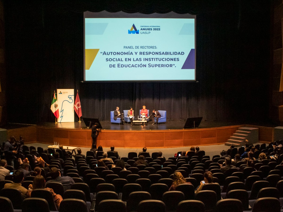 ES OBLIGATORIA LA DEFENSA DE LA AUTONOMÍA UNIVERSITARIA, PORQUE ES TAMBIÉN LA DEFENSA DEL&nbsp;PAÍS