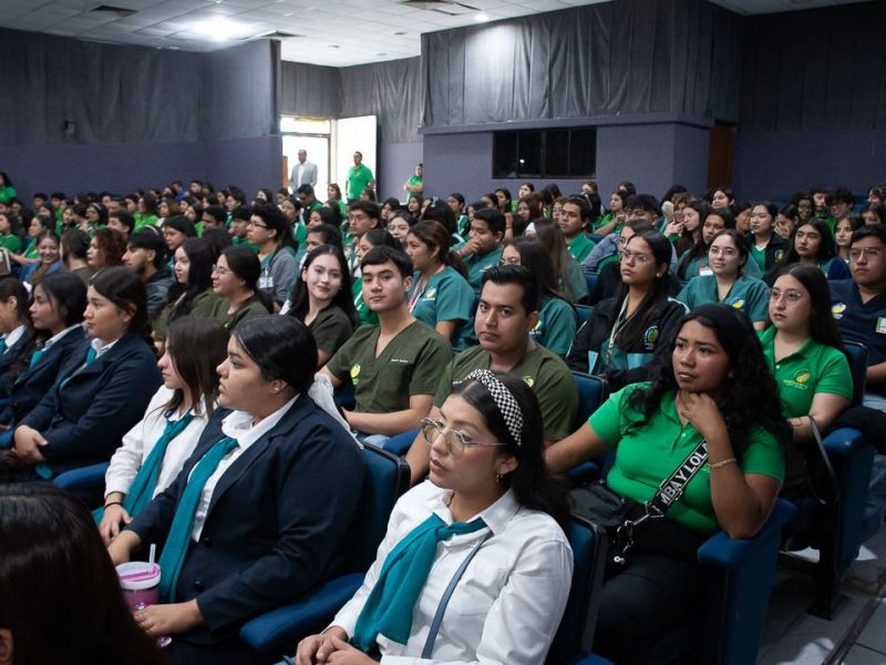 ACTUALIZACIÓN DOCENTE FORTALECE EL SEGUIMIENTO A EGRESADOS DE&nbsp;ESCUELAS