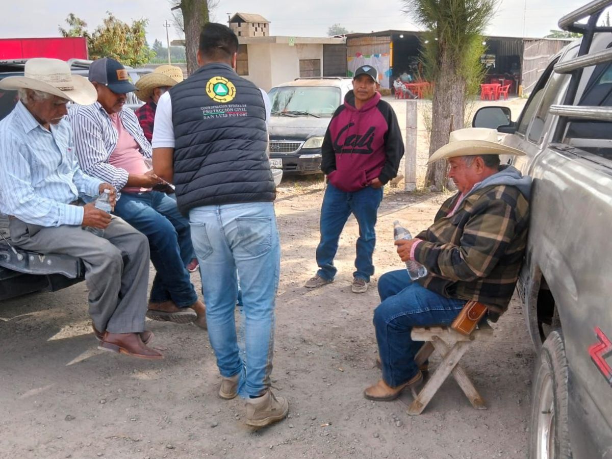 DESLPLIEGUE DE 100 ELEMNTOS DE PROTECCION CIVIL FRENTE A BLOQUEO DE&nbsp;TRANSPORTISTAS