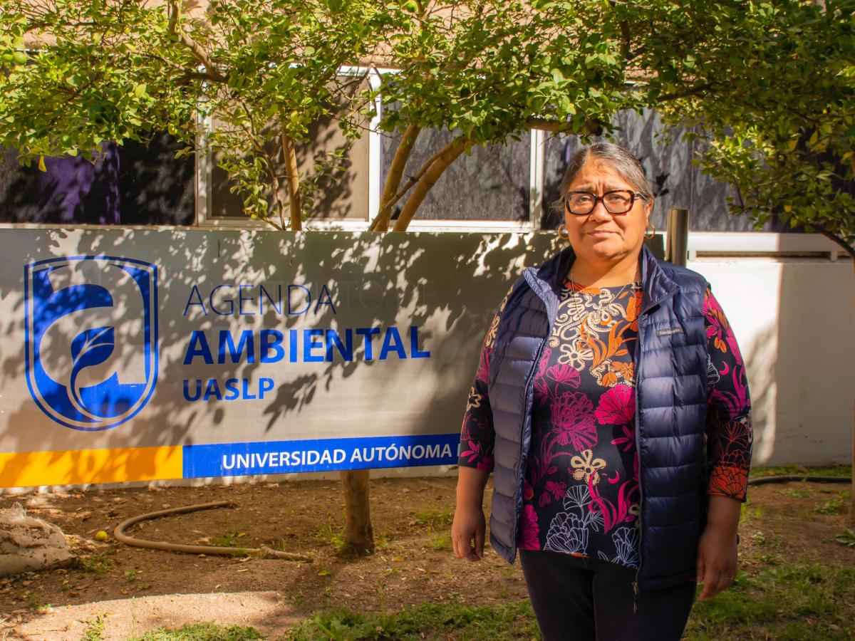 POR SU DESTACADA TRAYECTORIA ACADÉMICA LA UASLP RECONOCIÓ A LA DRA. MARÍA ISABEL LÁZARO&nbsp;BÁEZ