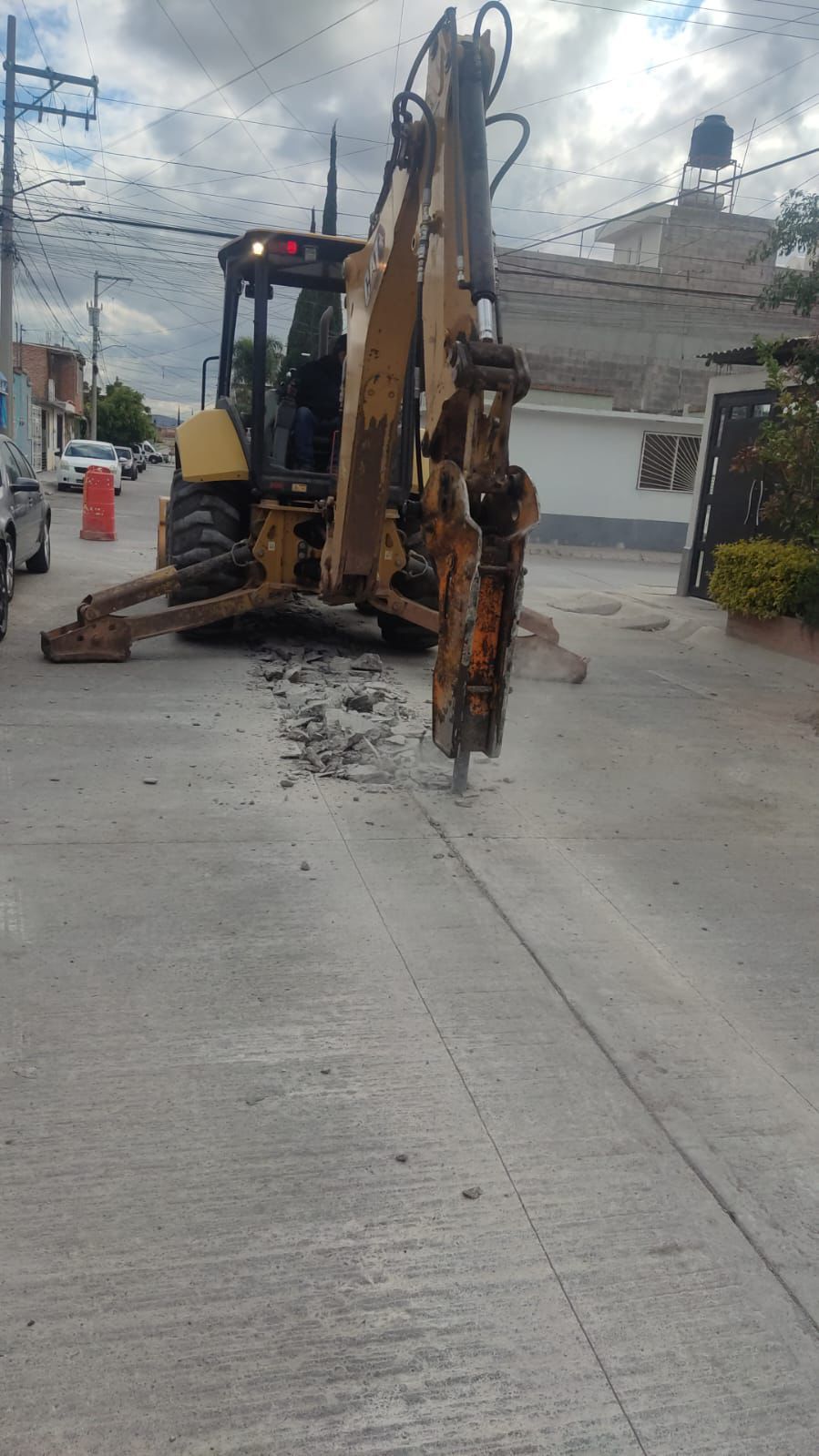 REHABILITA INTERAPAS DRENAJE EN LA COLONIA LA&nbsp;LOMITA