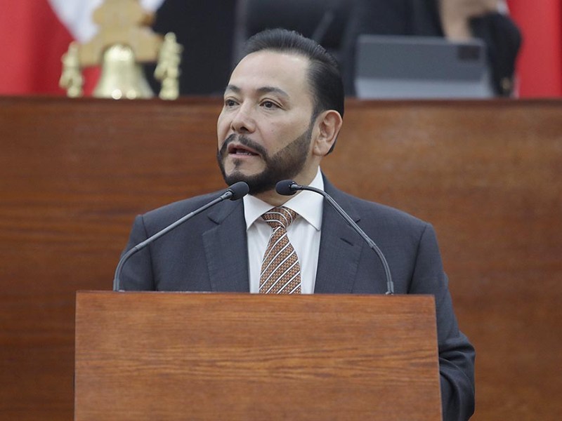 SERRANO ANUNCIA QUE&nbsp; DEJARÁ LA PRESIDENCIA DE&nbsp;JUCOPO