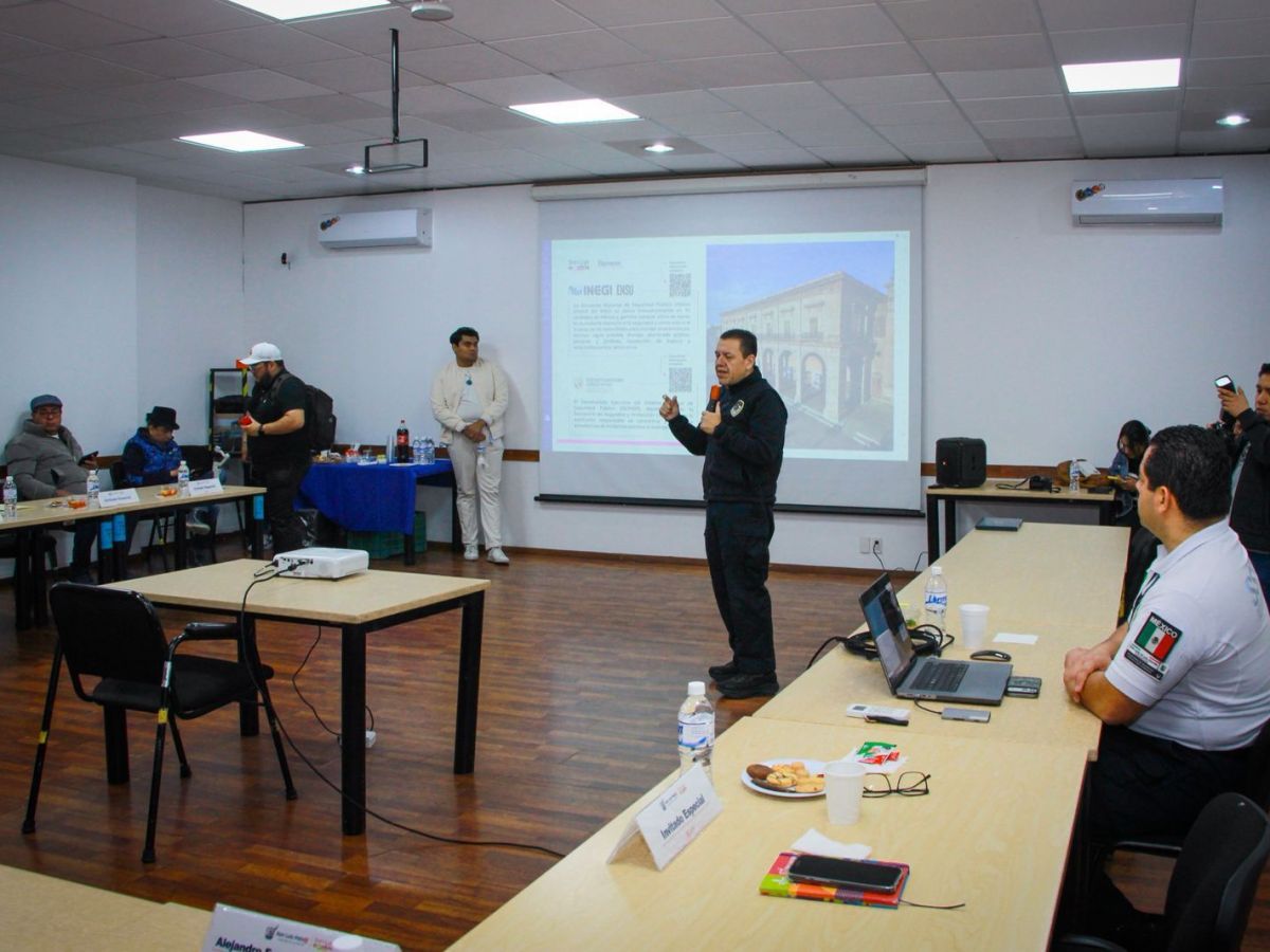 ANUNCIA VILLA  ANTE REGIDORES LA APERTURA DE UNA CONVOCATORIA DE INGRESO PARA 200 NUEVOS&nbsp;POLICÍAS