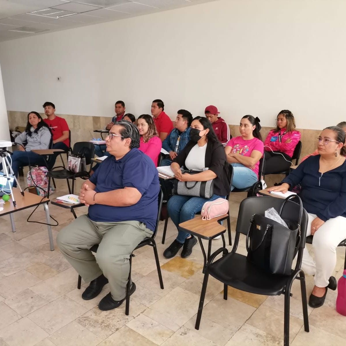 SE CAPACITA A DOCENTES EN LENGUA DE SEÑAS&nbsp;MEXICANA