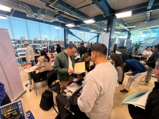 MAS DE 800 PERSONAS PARTICIPARON EN LA FERIA LABORAL DEL TEC&nbsp;MILENIO