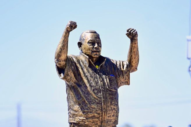 EMOTIVO HOMENAJE RINDIÓ EL CABILDO MUNICIPAL A JACOBO PAYÁN Y NOMBRA UNA CALLE EN SU&nbsp;HONOR