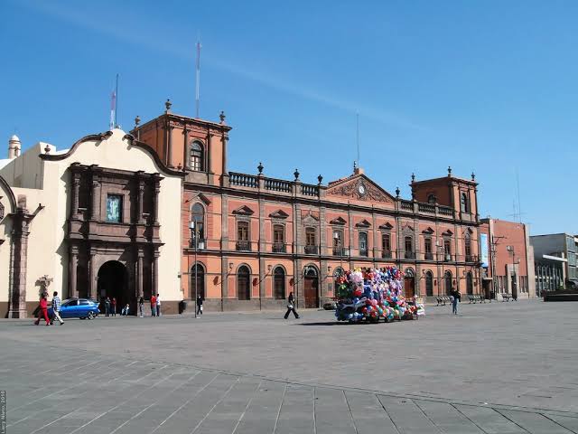 FUNDADORES UN ESPACIO QUE SE CUIDA, SE PROTEGE, SE APUNTALA PARA QUE RESISTA LA ALEGRÌA DE QUIENES ASISTEN A DISFRUTAR DE LOS ARTISTAS QUE EL AYUNTAMIENTO DE LA CAPITAL PRESENTA EN EL FESTIVAL INTERNACIONAL SAN LUIS&nbsp;2026
