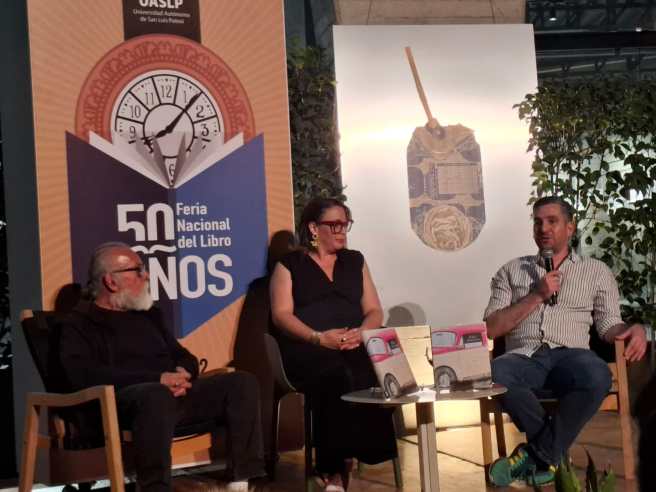 RODRIGO ÍMAZ PLATICÓ SOBRE SU EXPOSICIÓN «LATA DE PALESTINA» Y SU LIBRO «AQUÍ» EN LA FNL&nbsp;UASLP