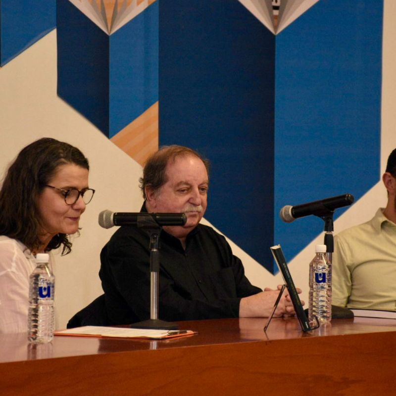 ENTRE CIENCIA Y MISTICISMO, JOSÉ GORDON CAUTIVA EN LA 50 FNL UASLP CON «LOS SUEÑOS DE&nbsp;PATANJALI»