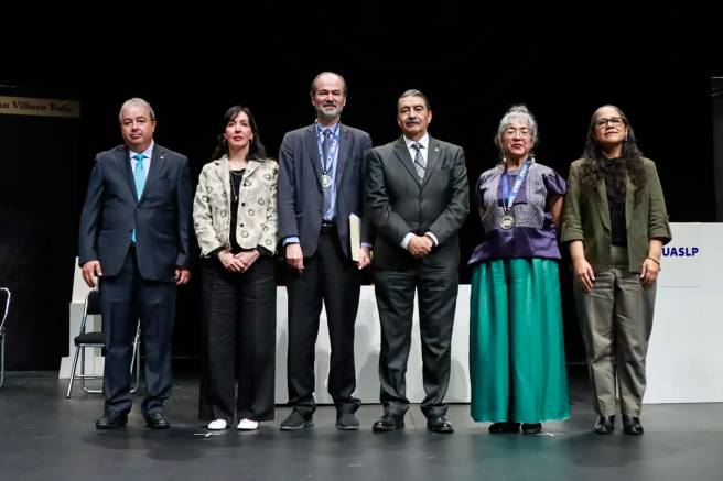 CONFIERE LA UASLP DOCTORADO HONORIS CAUSA A CRISTINA RIVERA GARZA Y JUAN VILLORO&nbsp;RUÍZ