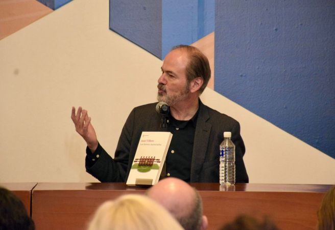 «LOS HÉROES NUMERADOS» DE GRAN TOQUE LITERARIO Y FUTBOLERO FUEBPRSENTADO POR SU AUTOR JUAN&nbsp;VILLORO