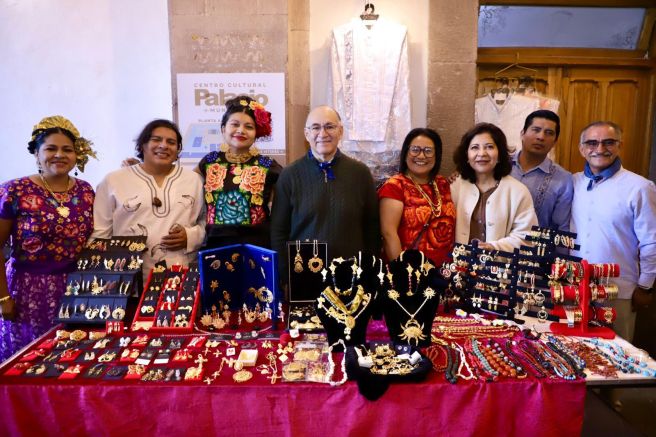 INAUGURA GALINDO MUESTRA ARTESANAL Y FOTOGRÁFICA DE&nbsp;OAXACA
