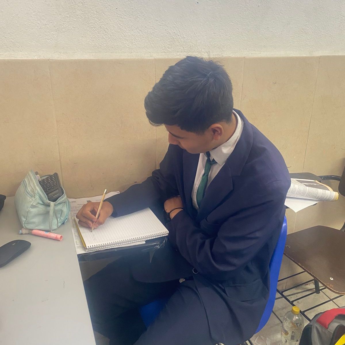 EN LA OLIMPIADA DE MATEMÁTICAS ESTUDIANTES DEL SEER OBTIENEN MEDALLA DE&nbsp;BRONCE