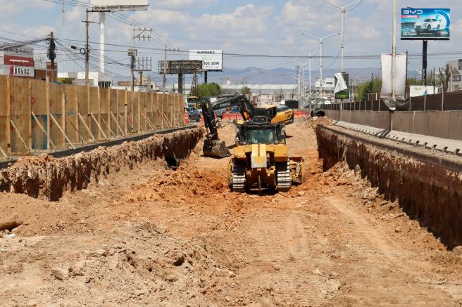 AVANZA CONSTRUCCIÓN DE PASO A DESNIVEL EN ARENA&nbsp;POTOSÍ