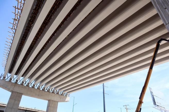 CIERRES VIALES POR IZADO DE TRABES EN VALLE DE LOS FANTASMAS Y CIRCUITO POTOSÍ      