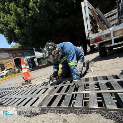 REPARAN REJILLAS PLUVIALES EN REFORMA Y NICOLÁS ZAPATA EN EL CENTRO&nbsp;HISTÓRICO