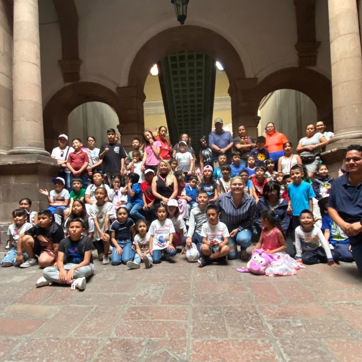 ESCUADRÓN DEL BIENESTAR INFANTIL VISITA EL PALACIO MUNICIPAL POR EL DÍA DE LA&nbsp;NIÑEZ