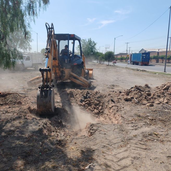 IINTERAPAS TRABAJA EN BULEVA SAN LUIS PARA FACILITAR EL DESAZOLVE DE LA&nbsp;RED