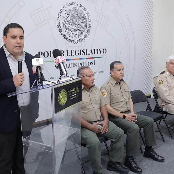 EL DIP. LUIS EMILIO ROSAS PRESENTÓ INICIATIVA PARA QUE MUNICIPIOS DESTINEN RECURSOS A LOS CUERPOS DE&nbsp;BOMBEROS