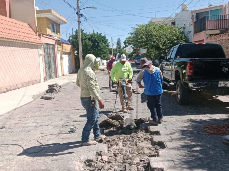 INTERAPAS TRABAJA EN MEJORA DEL DRENAJE EN LA COLONIA&nbsp;BURÓCRATA