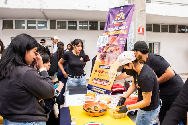 ESTUDIANTES DE MERCADOTECNIA DE LA UASLP MOSTRARON SU TALRNTO EN LA EXPO&nbsp;MARKETING