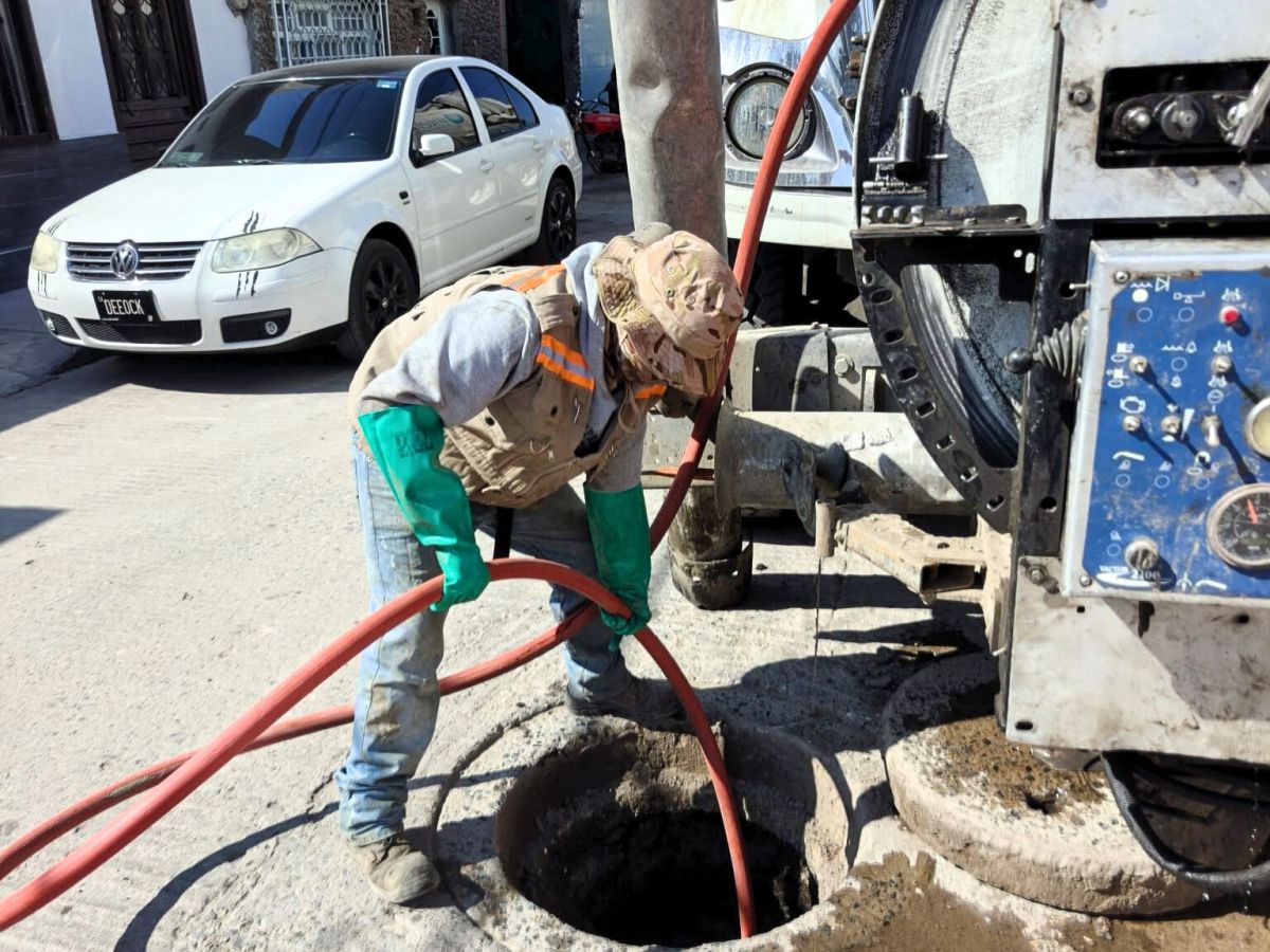 INTERAPAS HA DESAZOLVADO MÁS DE 140 MIL METROS EN LA ZONA&nbsp;METROPOLITANA