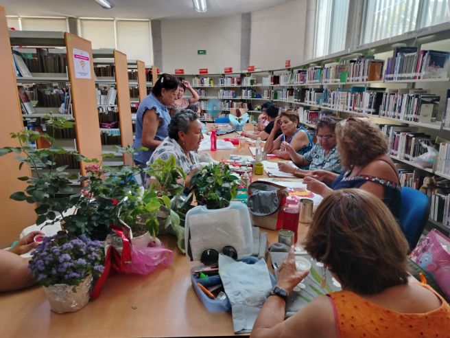 SE REALIZAN TALLERES PARA ADULTOS MAYORES EN LAS BIBLIOTECAS&nbsp;MUNICIPALES