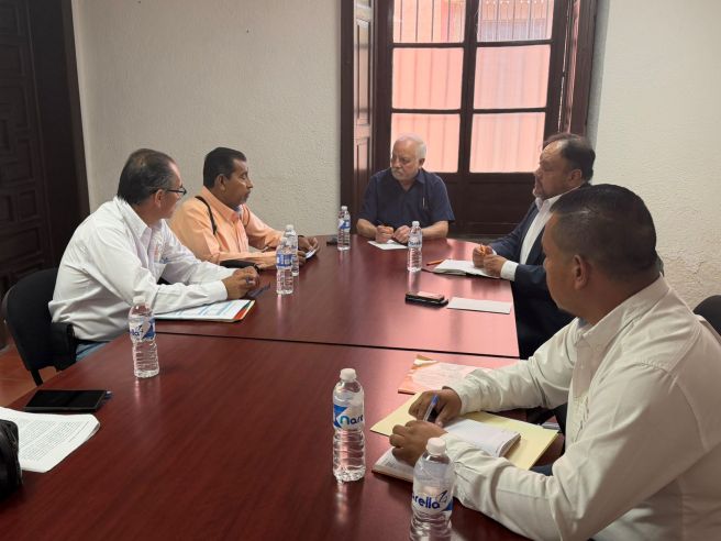 DE REÚNE OFICIAL MAYOR DEL GOBIERNO ESTATAL CON EL SECRETARIO DE LA SECCIÓN 26 DEL&nbsp;MAGISTERIO