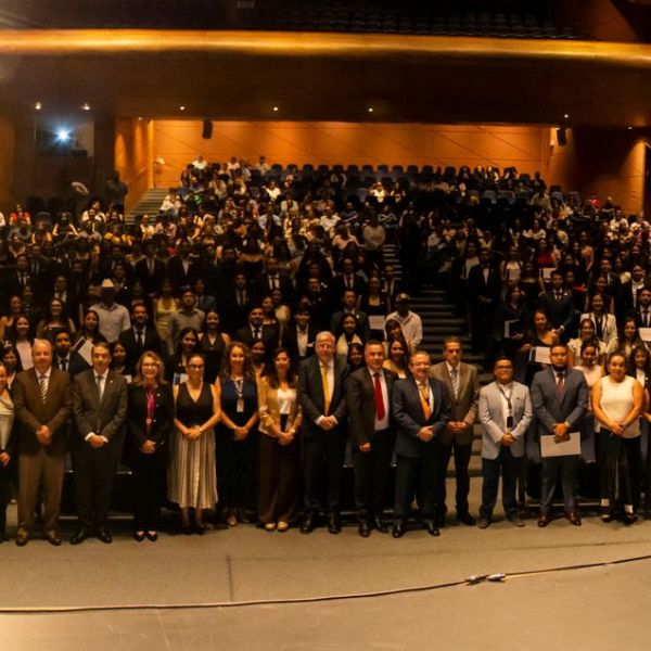 RECIBEN RECONOCIMIENTO NACIONAL 389 EGRESADOS DE LA UASLP POR EXCELENCIA&nbsp;ACADÉMICA