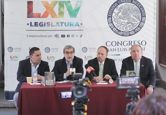 PRESENTAN EL LIBRO “BALAS CON REMITENTE” DEL ESCRITOR FERNANDO COCA MENESES EN EL RECINTO&nbsp;LEGISLATIVO