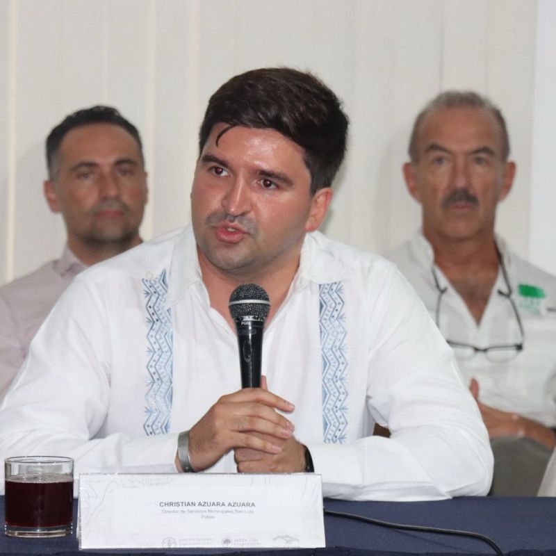 ASISTENTES AL FESTEJO POR SEGUNDO AÑO DE SHEINBAUM NO RESPETARON LAS ÁREAS VERDES EN PLAZA DE&nbsp;ARMAS