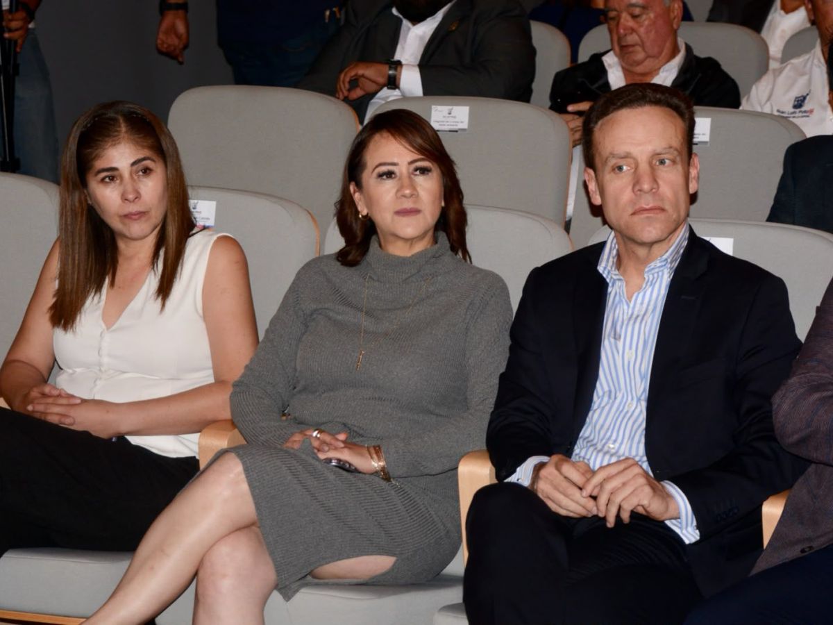 RECONOCE REGIDORA MARITZA JENITH VÁZQUEZ&nbsp; A QUIENES IMPULSAN ACCIONES A FAVOR DEL MEDIO&nbsp;AMBIENTE