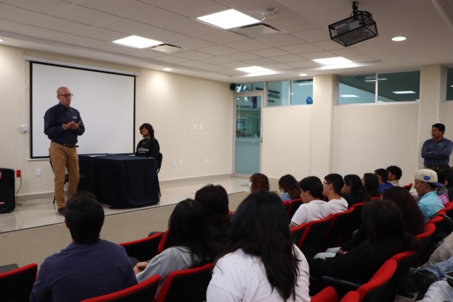 UNIVERSIDAD TECNOLÓGICA METROPOLITANA IMPULSA VINCULACIÓN EDUCATIVA Y FORMACIÓN&nbsp;LABORAL