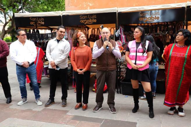 ENTREGÓ GALINDO NUEVAS ESTRUCTURAS A COMERCIANTES DEL CALLEJÓN DE SAN&nbsp;FRANCISCO