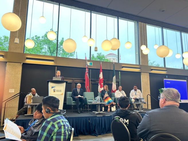DELEGACIÓN DE LA UISLP PARTICIPÓ EN CANADÁ EN MESA REDONDA BINACIONAL EN LA UNIVERSIDAD DE&nbsp;MANITOBS