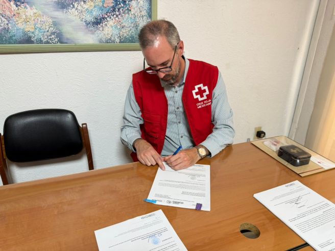 ENTREGAN A LA CRUZ ROJA APORTACIONES DE LAS Y LOS EMPLEADOS DE GOBIERNO ESTATAL RECAUDADAS EN LA COLECTA ANUAL&nbsp;2026