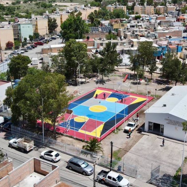“COLOR MI JUGADA” REHABILITÓ CANCHA DEL CENTRO COMUNITARIO INFONAVIT&nbsp;MORALES