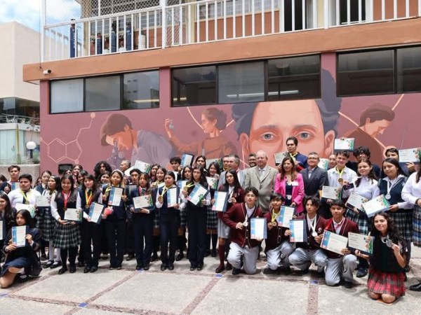 ALUMNOS DEL COLEGIO DE BACHILLERES OBTIENEN RECONOCIMIENTO EN LA OLIMPIADA ESTATAL DE BIOLOGÍA Y&nbsp;QUÍMICA