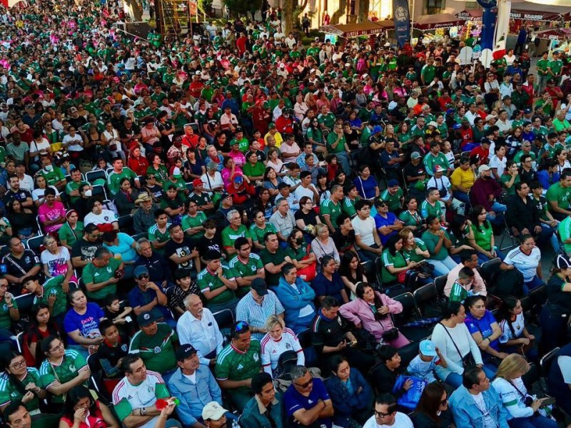 DIEZ MIL ALMAS EN PLAZA DEL CARMEN FESTEJAN CELEBRAN EL TRIUNFO DE MÉXICO ANTE&nbsp;CHEQUIA