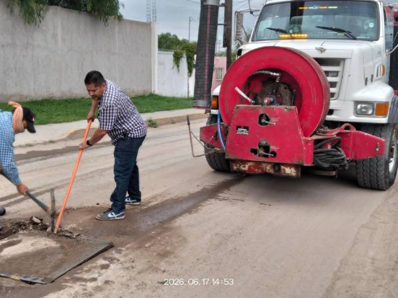 EN LA PILA LIMPIAN DRENAJES COMO ACCIÓN&nbsp;PREVENTIVA