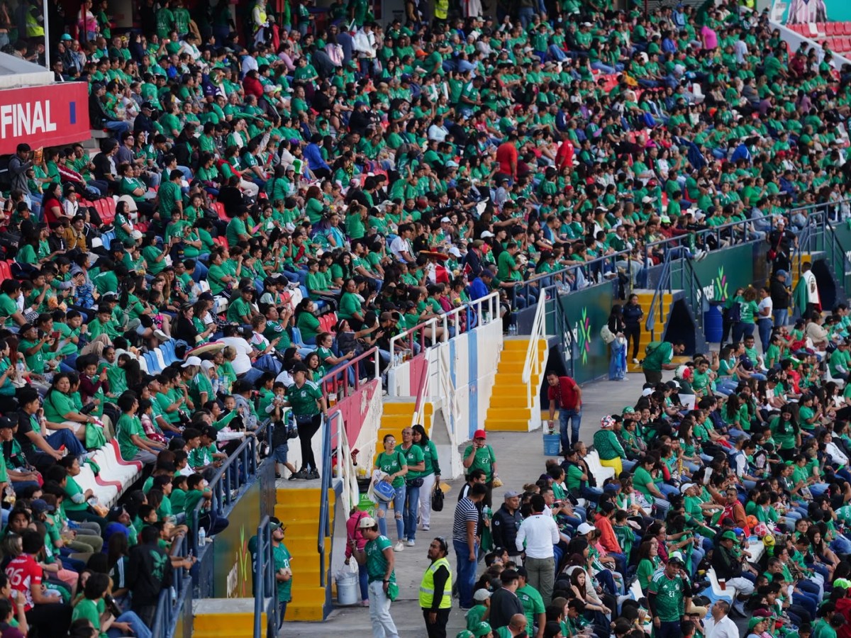 EN EL ESTADIO LIBERTAD FINANCIERA MILES DE POTOSINOS COREARON EL ¡MÉXICO,&nbsp;MÉXICO!