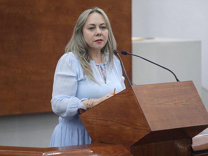 DIRECTIVA Y JUCOPO ESCUCHARON PLANTEAMIENTOS DE PERSONAS QUE SE MANIFESTARON EN EL RECINTO LEGISLATIVO RECHAZAN LA VIOLENCIA Y DICEN ABRIRSE A LA&nbsp;COMUNICACIÓN