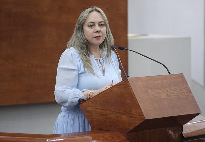 DIRECTIVA Y JUCOPO ESCUCHARON PLANTEAMIENTOS DE PERSONAS QUE SE MANIFESTARON EN EL RECINTO LEGISLATIVO RECHAZAN LA VIOLENCIA Y DICEN ABRIRSE A LA&nbsp;COMUNICACIÓN
