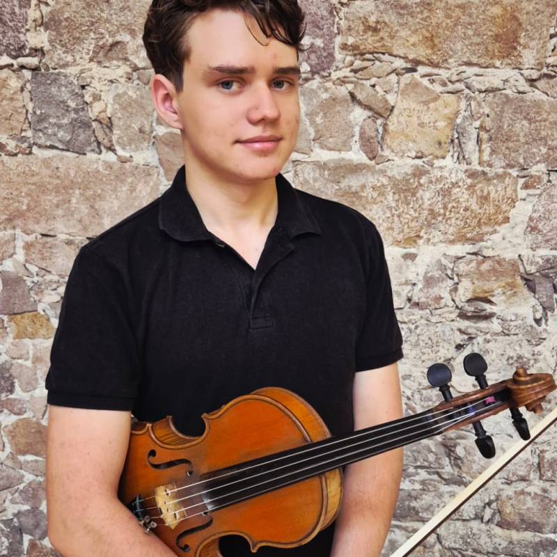 RECITAL DE VIOLÍN DE ROMÁN SHIMALIN TSYGANOV EN EL&nbsp;COSSÍO