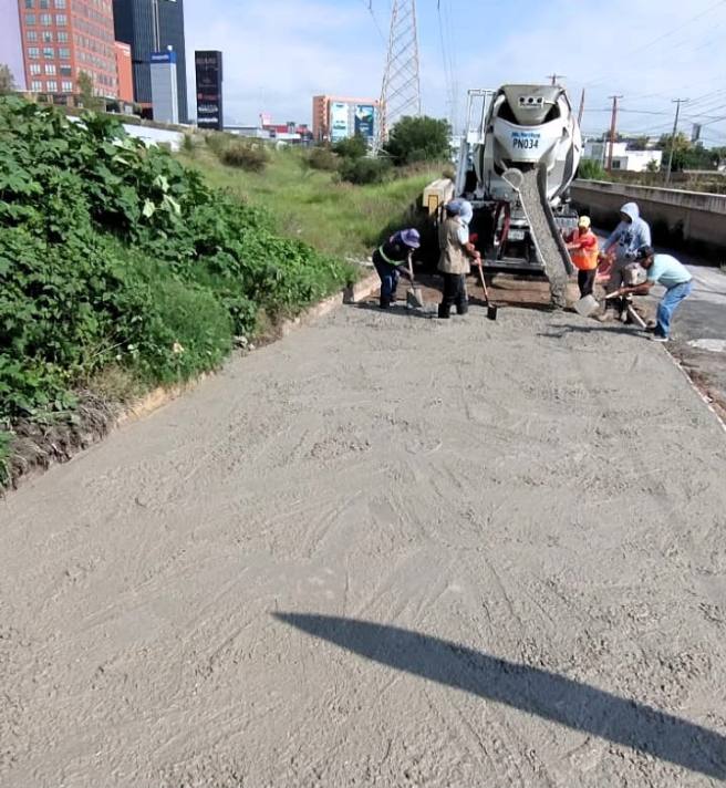 CON CONCRETO PRE MEZCLADO EL GOBIERNO DE LA CAPITAL REFUERZA PAVIMENTACIÓN EN SIERRA&nbsp;VISTA