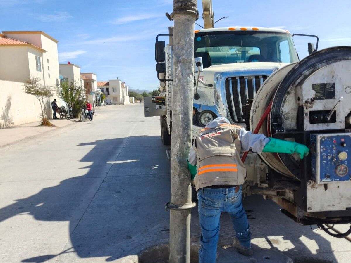 EN SEIS MESES INTERAPAS REALIZÓ 781 DESAZOLVES Y MÁS DE 200 MIL METROS DE&nbsp;DRENAJE